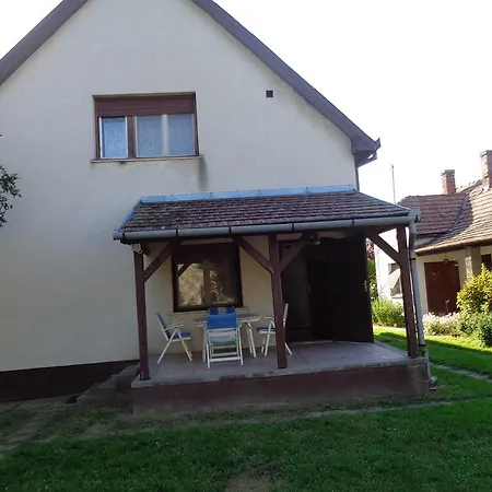 Nyaraló Panovics Nyaralo Balatonszentgyörgy