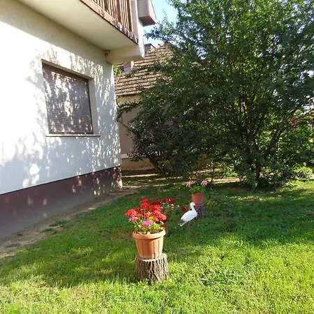 Panovics Nyaralo Balatonszentgyörgy
